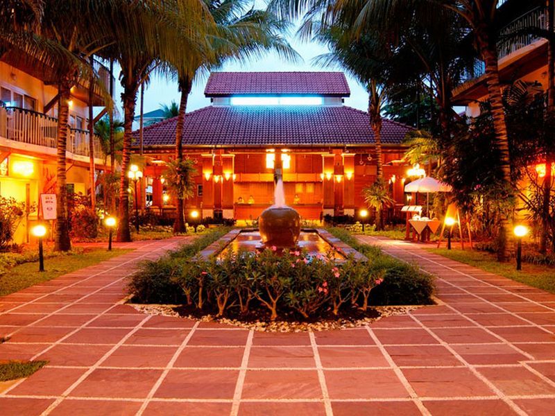 Horizon Patong Beach Resort And Spa Exterior photo