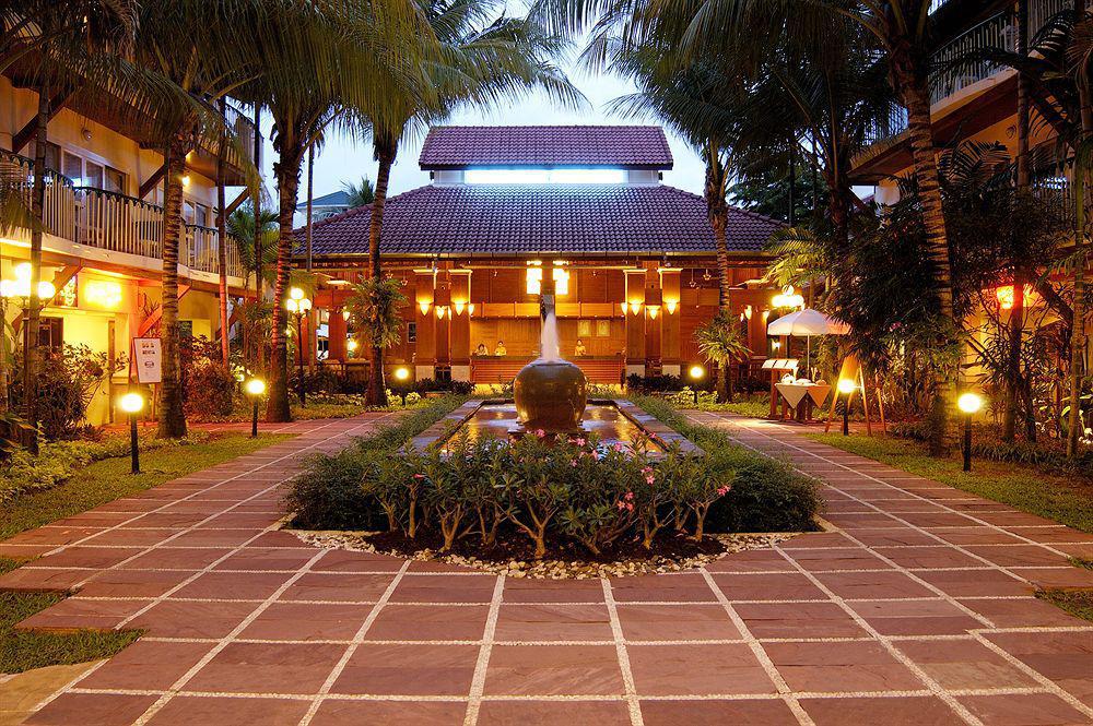 Horizon Patong Beach Resort And Spa Exterior photo